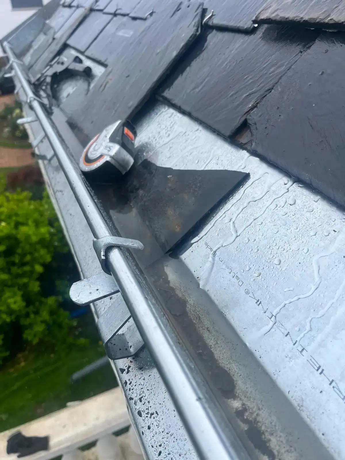 Détail gouttière et zinguerie - Installation TA Couverture