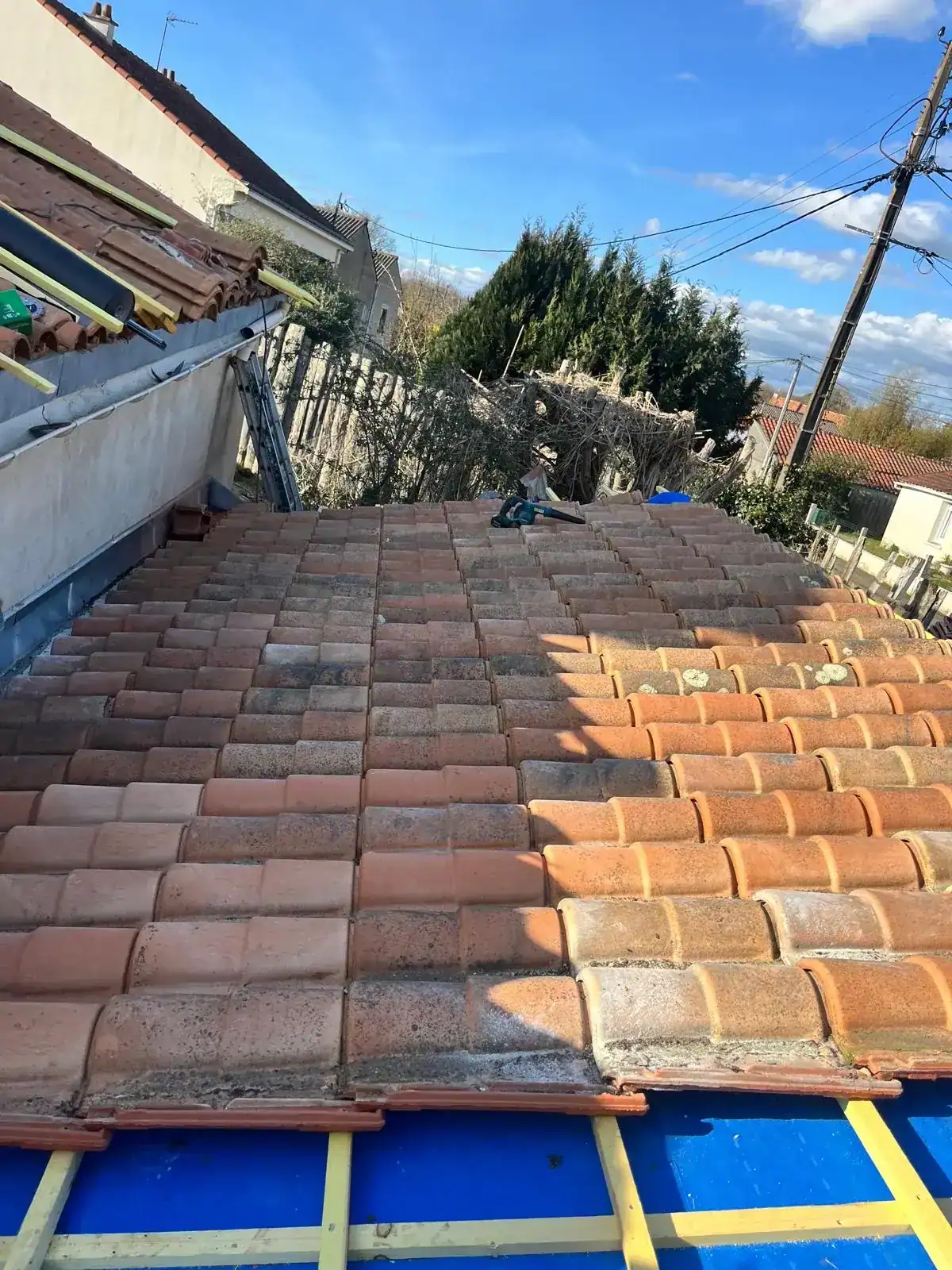 Chantier rénovation toiture tuiles - TA Couverture Nantes